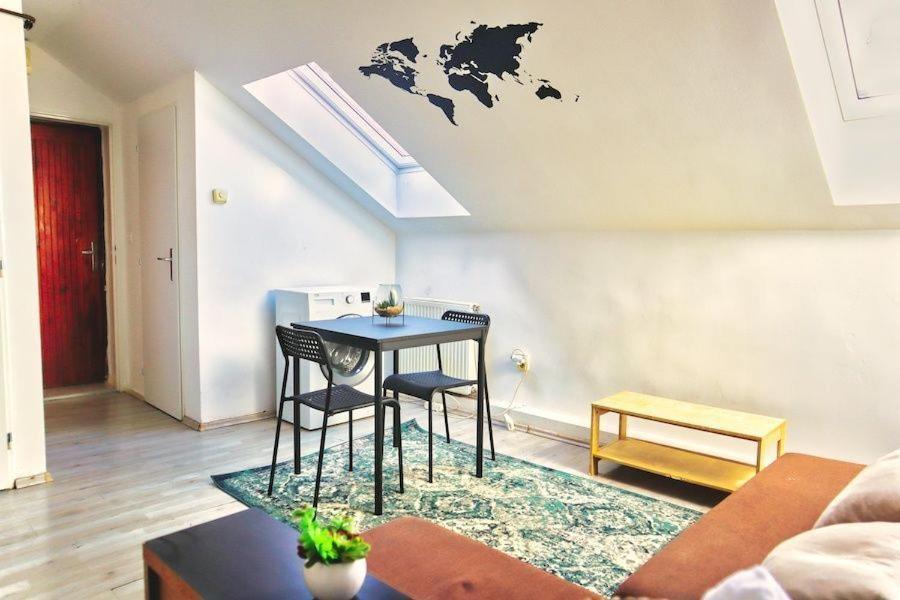 C Private Room In City Center In Bratislava Exterior foto